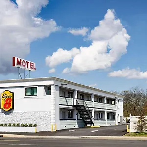 Super 8 By Wyndham Motel